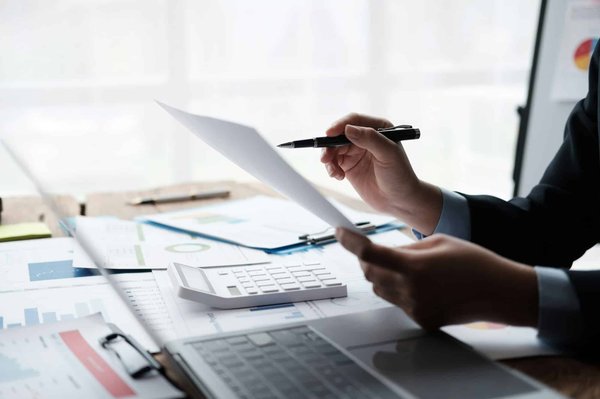 Comment calculer un produit en croix ?