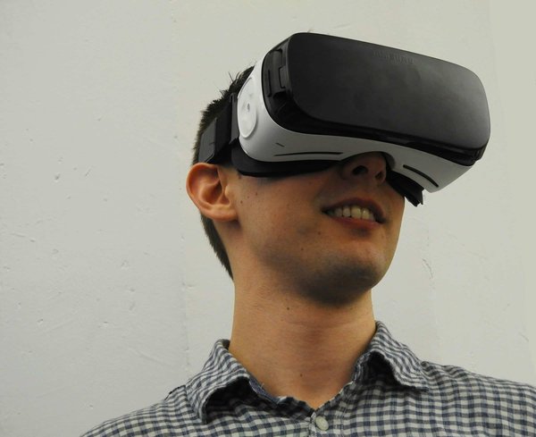 Comment fonctionne le casque virtuel oculus ?